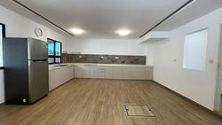Sims Avenue East (D14), Terrace #555302231